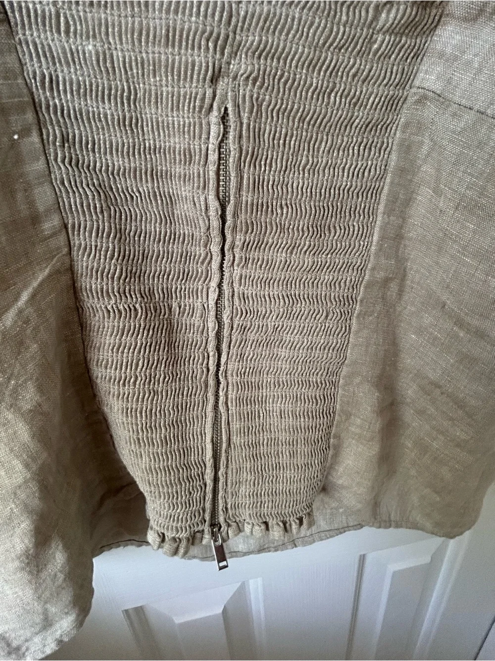 Quince 100% European Linen Fitted Tank in Flax, size Large.